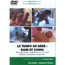   Le temps de bébé: bain et soins (II): Initiative, coopération, réciprocité 